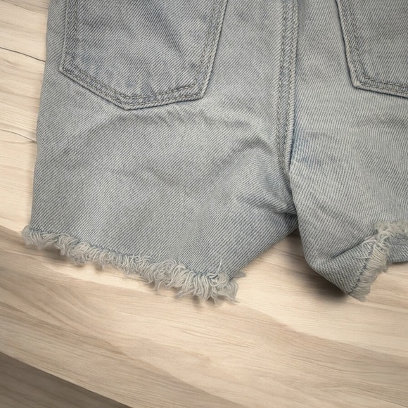 Old Navy Denim Frayed Casual Shorts Button Up Toddler Girls 4T - Picture 8 of 9